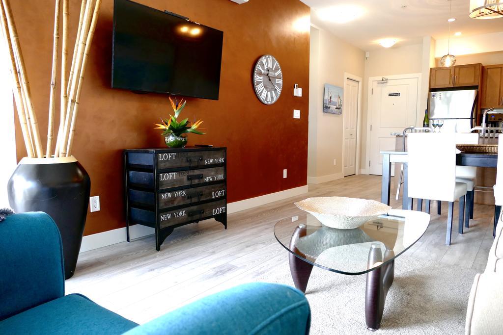 Copper Oasis Apartment เวสต์ เคโลว์นา ภายนอก รูปภาพ